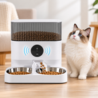 Vetsuno AutoFeed Duo smart feeder with voice recording feature and cat